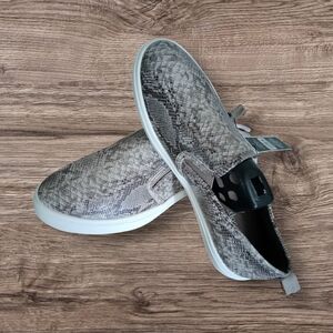 West Loop Gray Snake Print Women's Slippers
